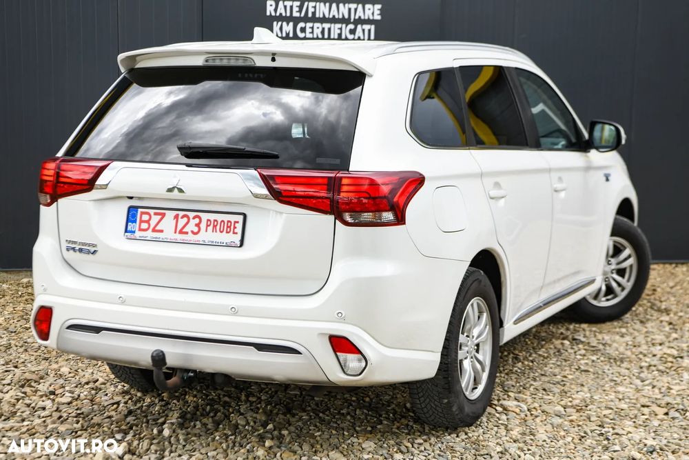Mitsubishi Outlander 2.4 4WD - 21