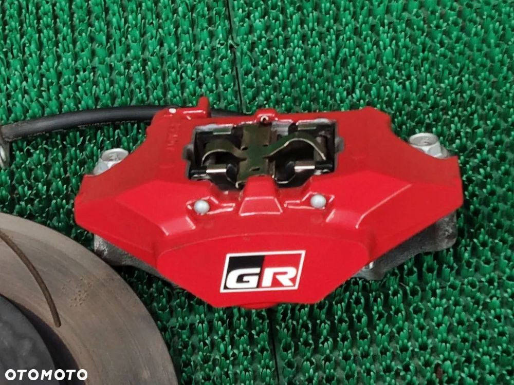 TOYOTA YARIS GR 1.6i 261 KM 20-24r Zacisk Tarcza Klocki Przód Tył - 3