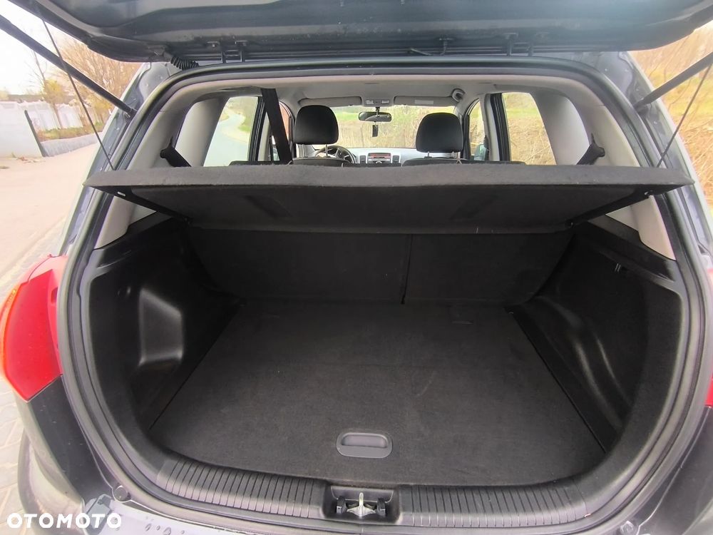 Kia Venga 1.4 CRDi M - 38