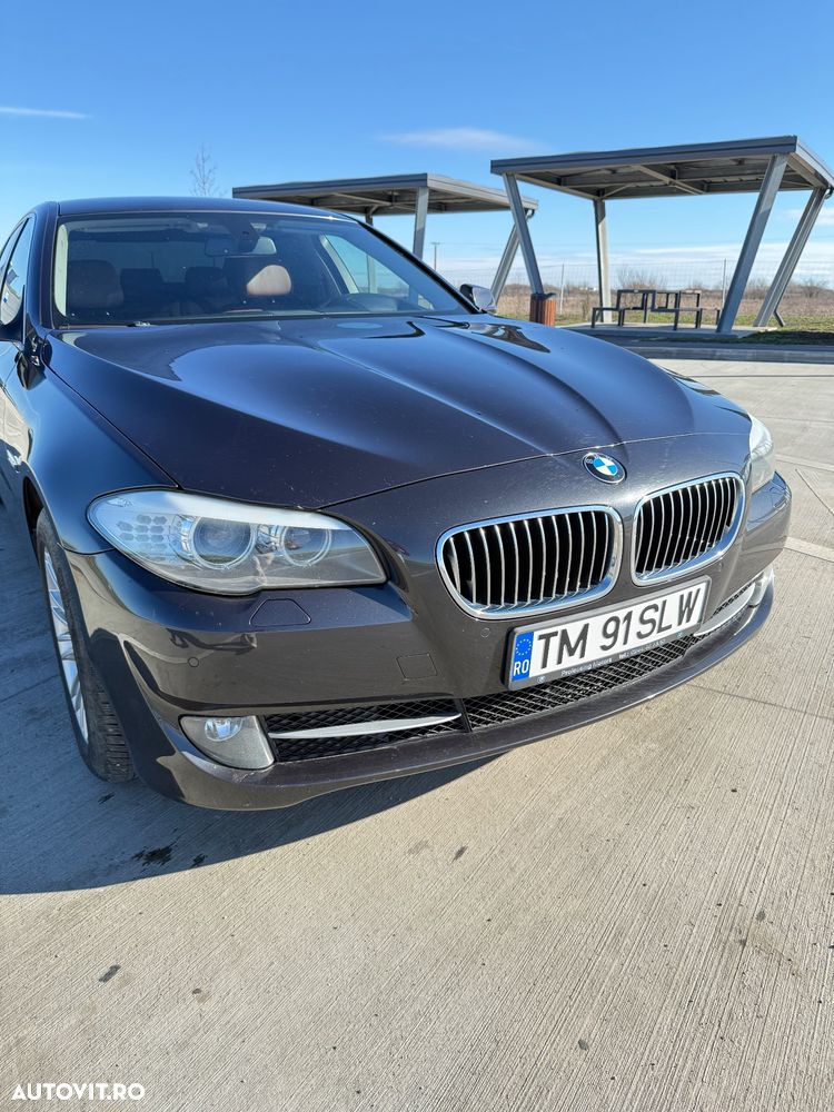 BMW Seria 5 525d xDrive - 8