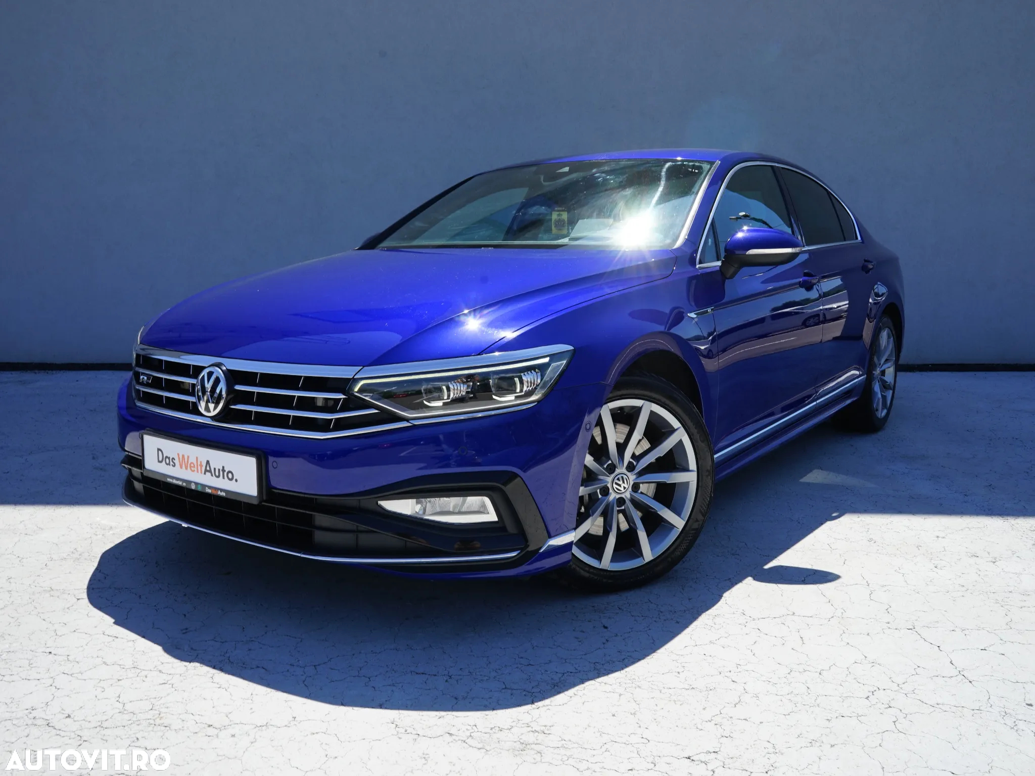 Volkswagen Passat - 2