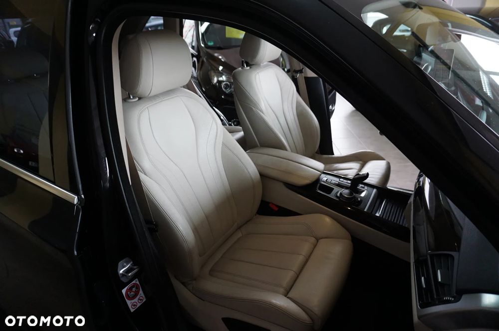 BMW X5 xDrive30d - 16