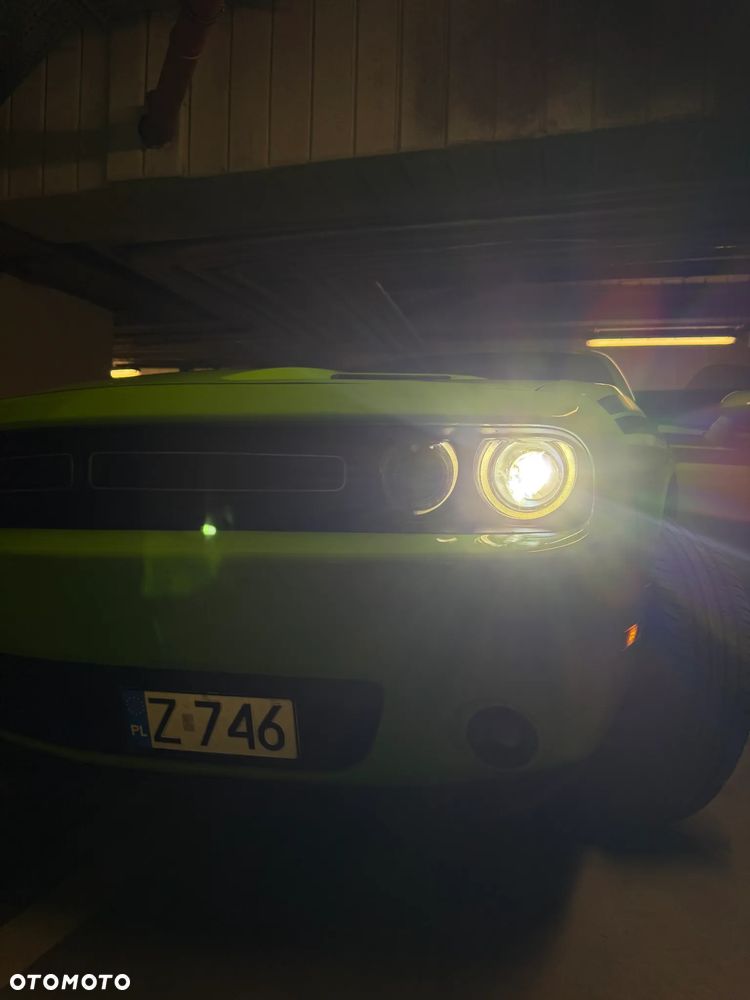 Dodge Challenger - 31