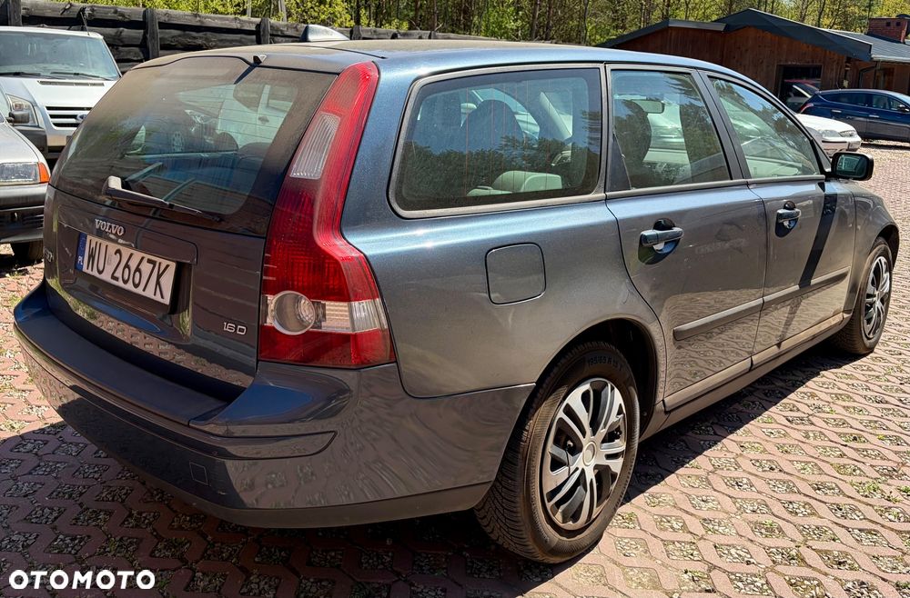 Volvo V50 - 3
