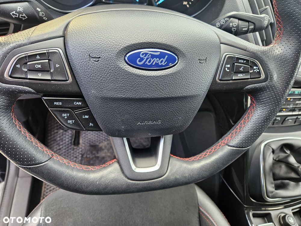 Ford Kuga 2.0 TDCi 4x4 ST-Line - 11