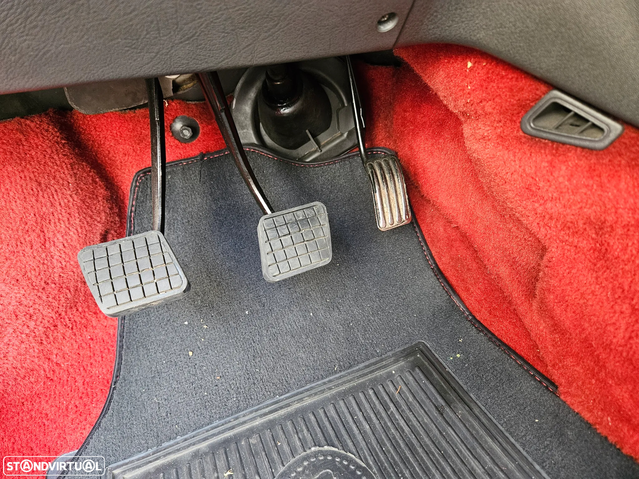 Peugeot 205 1.9 GTi - 18