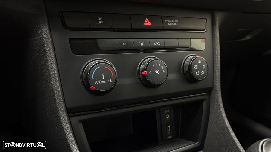 SEAT Leon ST 1.6 TDI S&S Reference - 9