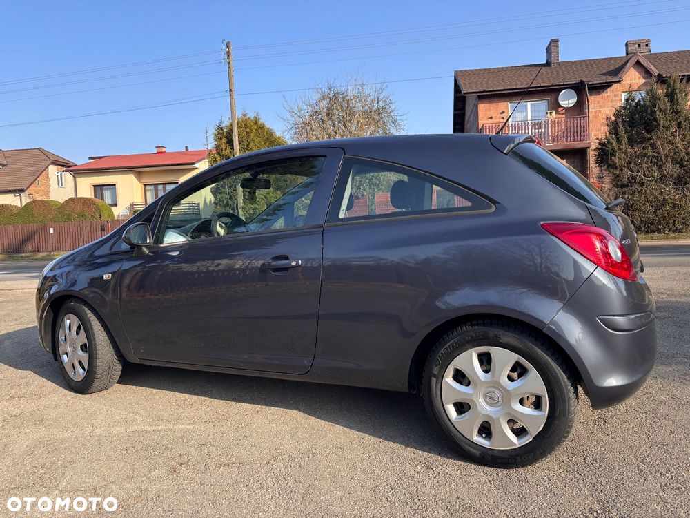 Opel Corsa 1.2 16V Cosmo - 4