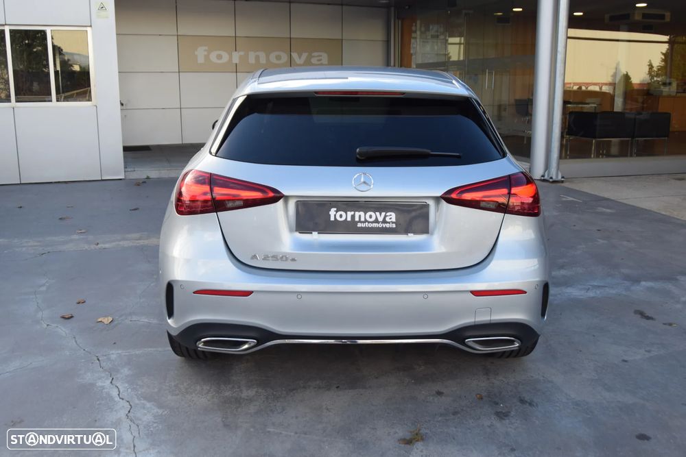 Mercedes-Benz A 250 e - 24