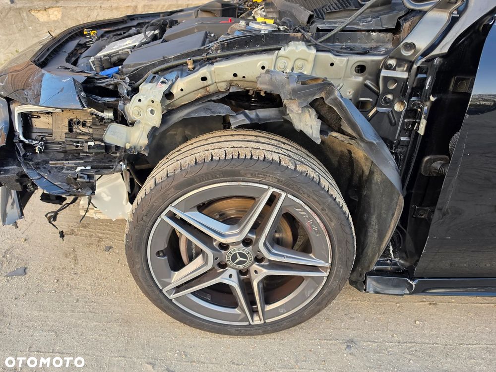 Mercedes-Benz CLA 180 AMG Line - 31