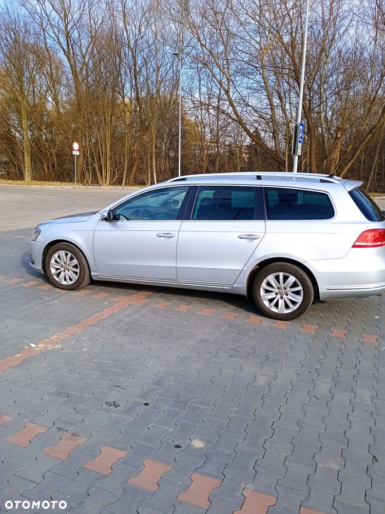 Volkswagen Passat 2.0 TDI BlueMotion Technology Comfortline - 8
