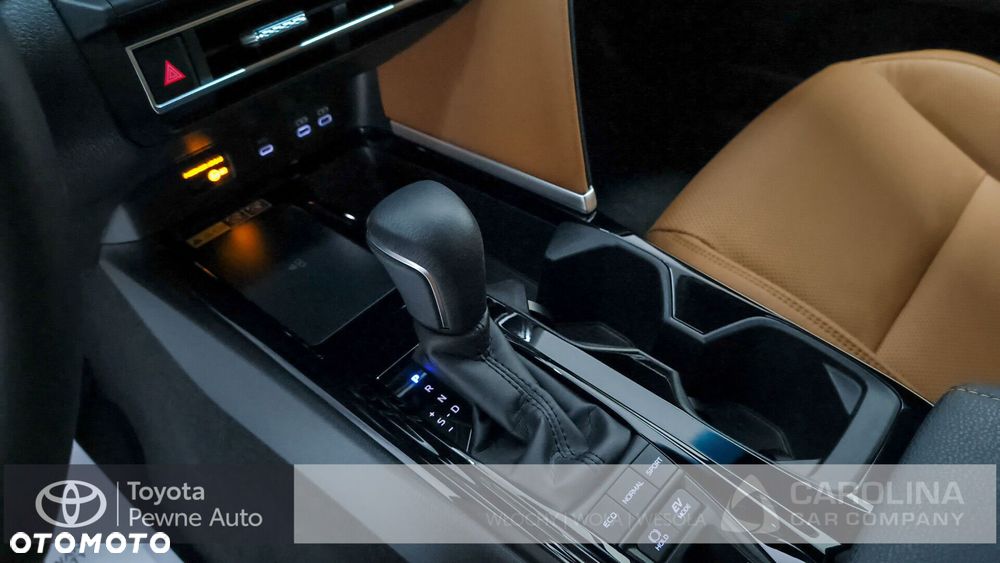 Toyota Camry - 16