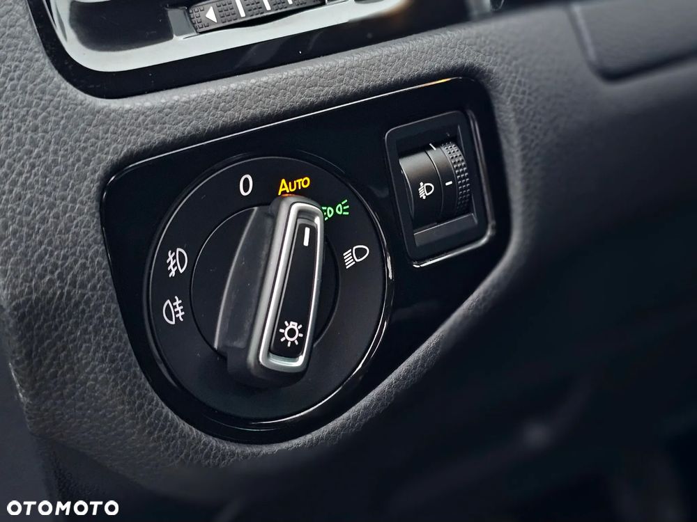 Volkswagen Golf 1.6 TDI BlueMotion Technology Cup - 20