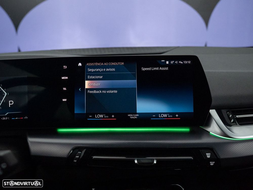 BMW 218 Active Tourer d Pack Desportivo M Auto - 42
