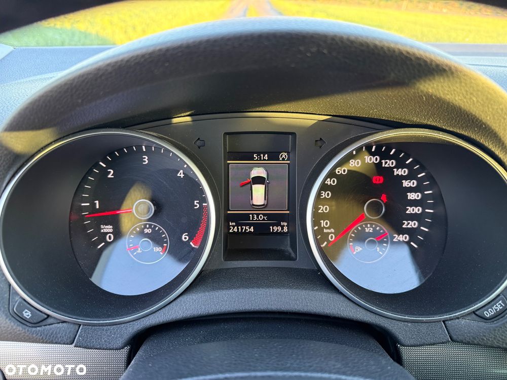 Volkswagen Golf 1.6 TDI DPF BlueMotion - 9