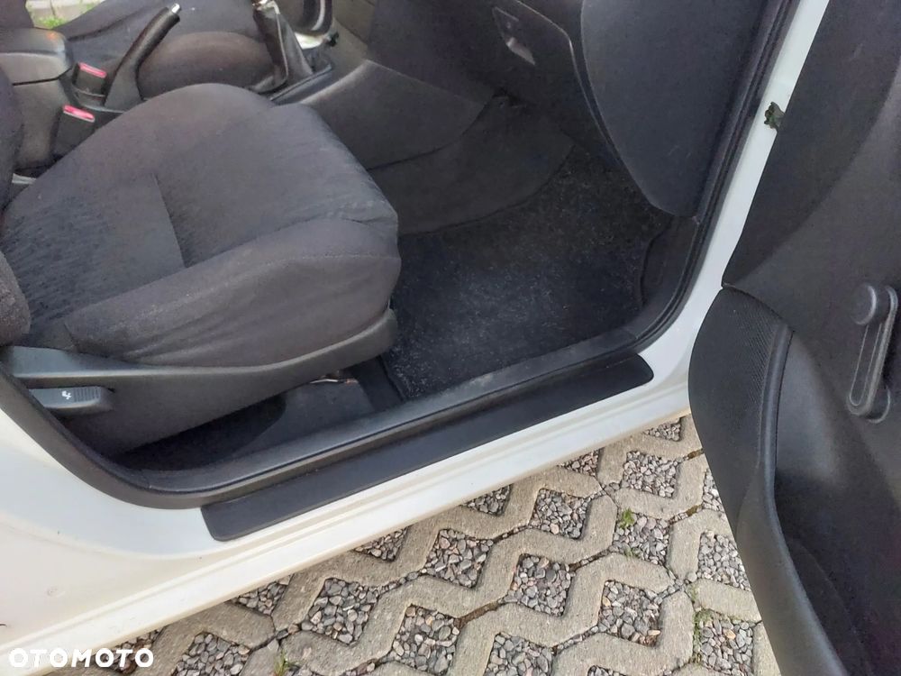 Toyota Corolla 1.4 VVT-i Base - 16