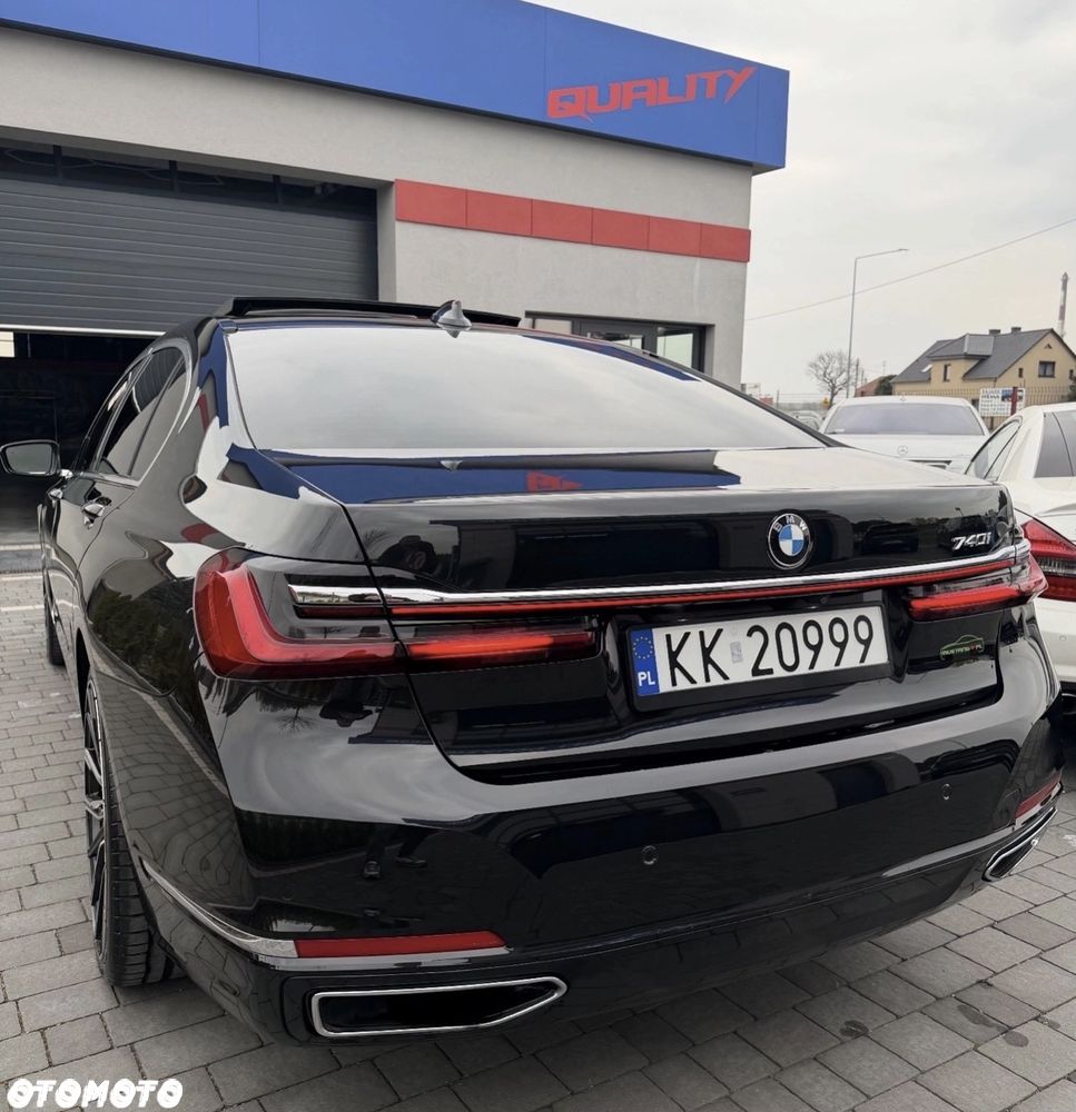 BMW Seria 7 740Li - 11