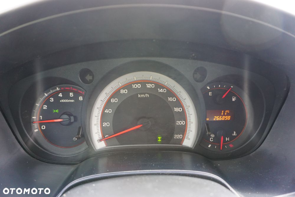 Isuzu D-Max 3.0d DC LS - 10