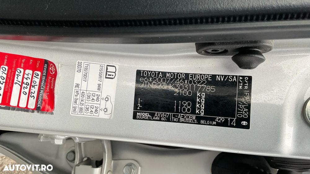 Toyota Camry 2.5 Hybrid Business - 37