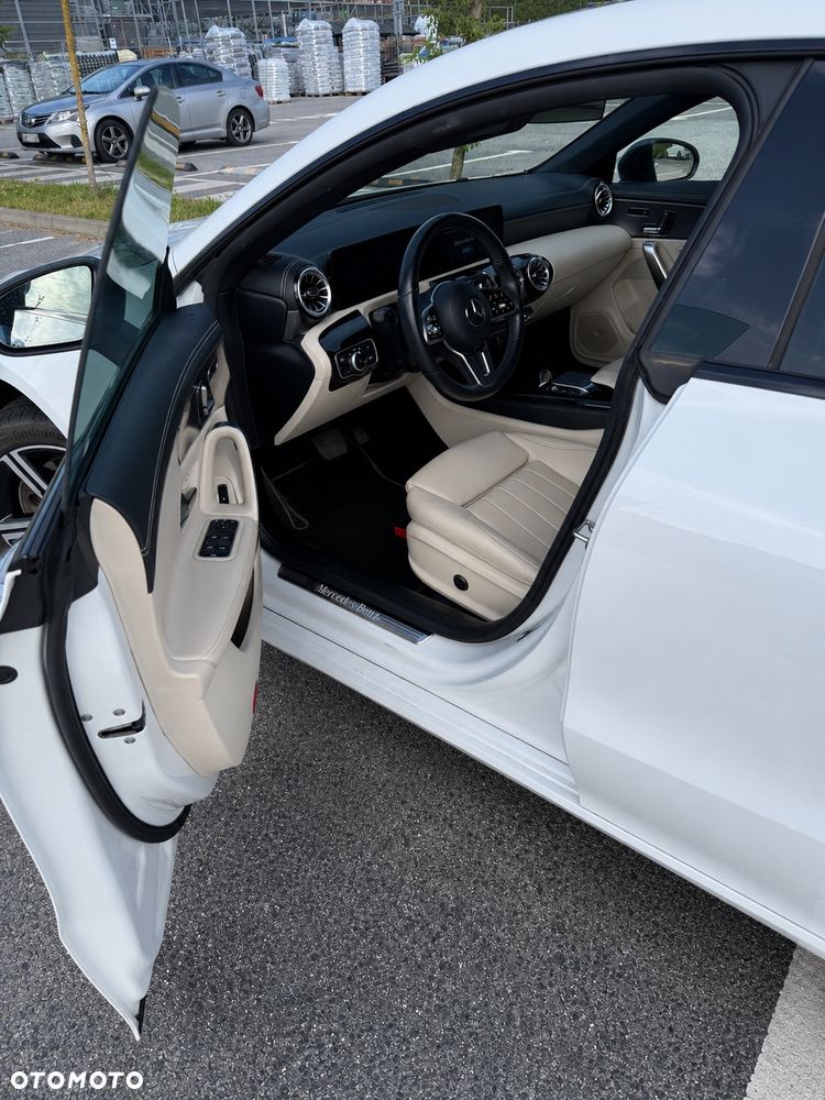 Mercedes-Benz CLA - 18