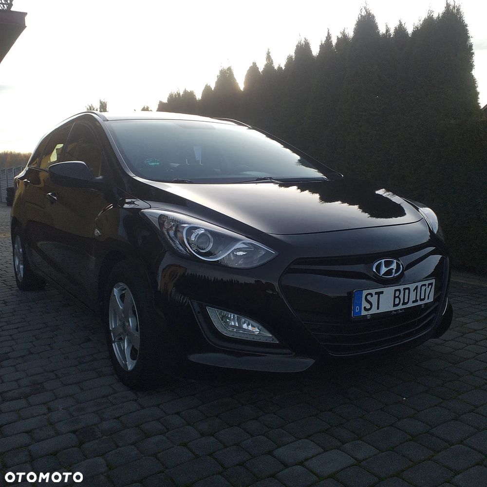 Hyundai i30 1.4 Intro Edition - 1
