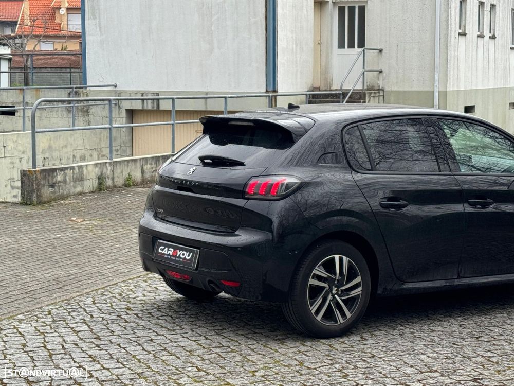 Peugeot 208 1.2 PureTech Allure EAT8 - 5