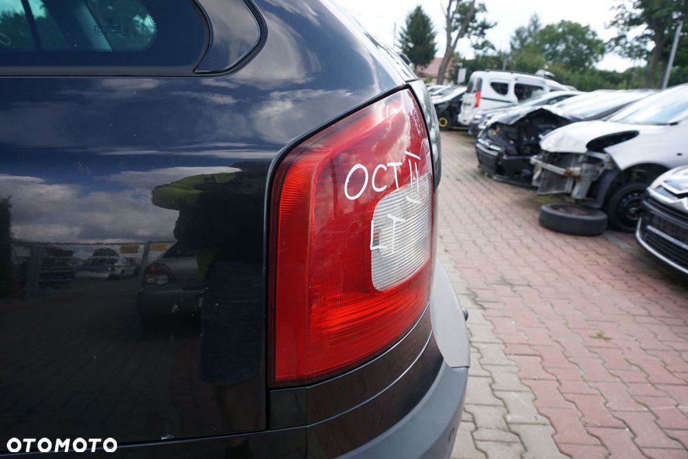 LAMPA TYLNA LEWA OCTAVIA II 1Z5 LIFT KOMBI  SKODA 2008-2013 - 2