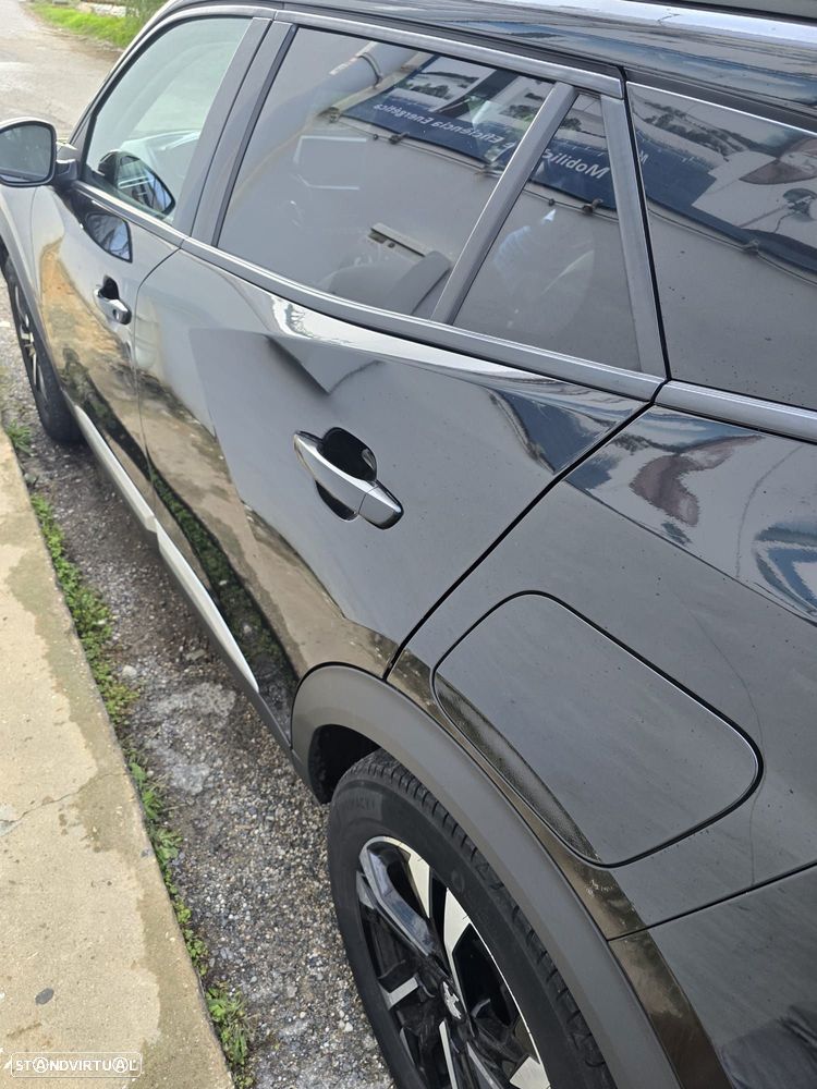 Peugeot 2008 1.2 PureTech Allure Pack EAT8 - 4