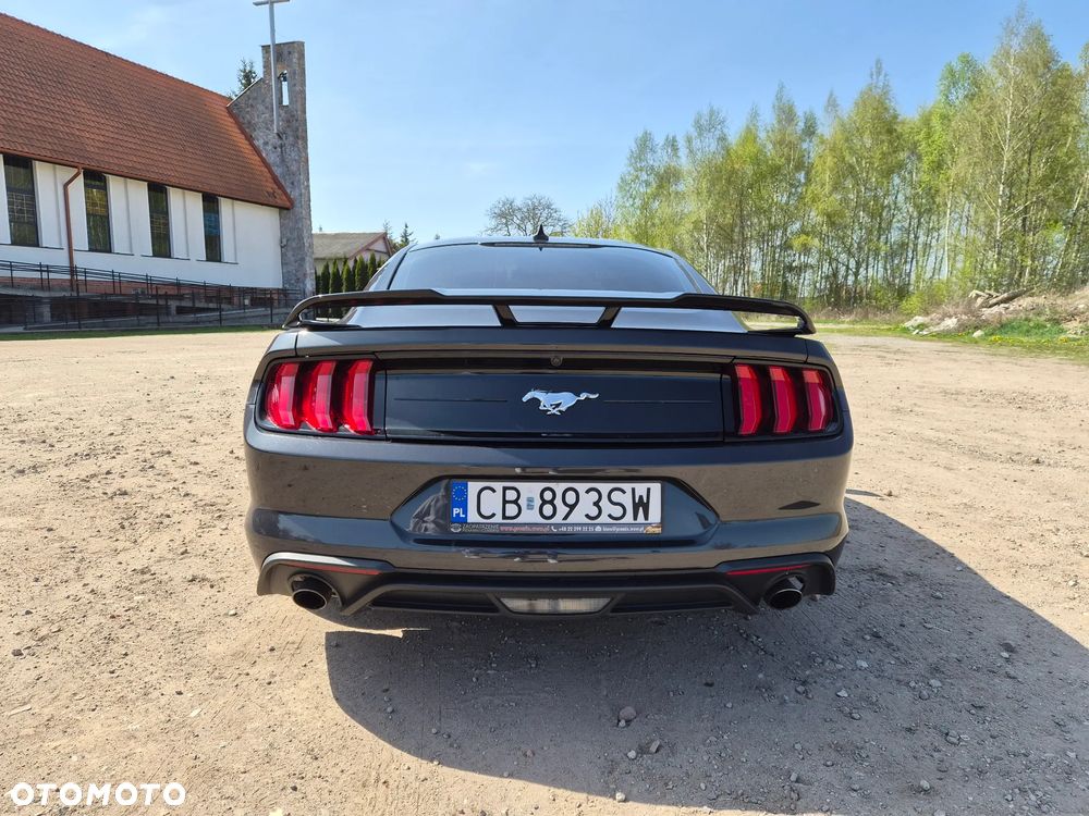 Ford Mustang - 14