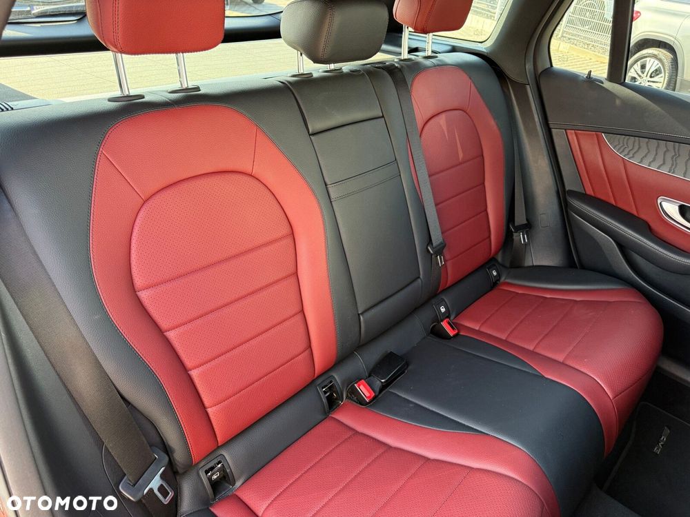 Mercedes-Benz GLC 300 d 4-Matic - 30