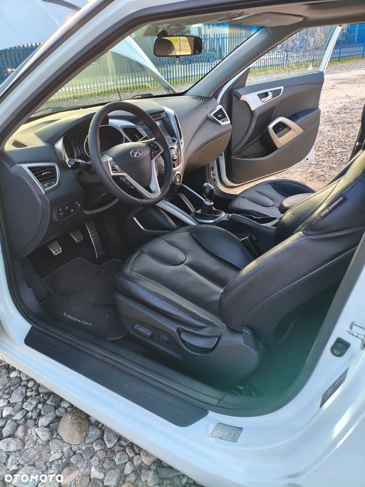 Hyundai Veloster 1.6 Premium - 15