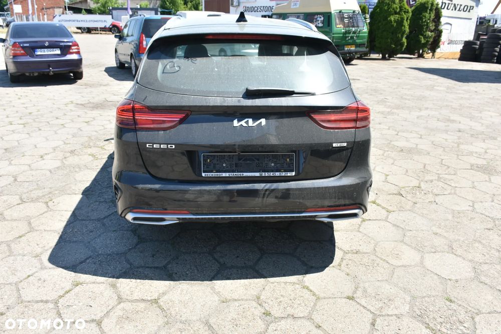 Kia Ceed 1.6 GDI DCT OPF Vision - 4