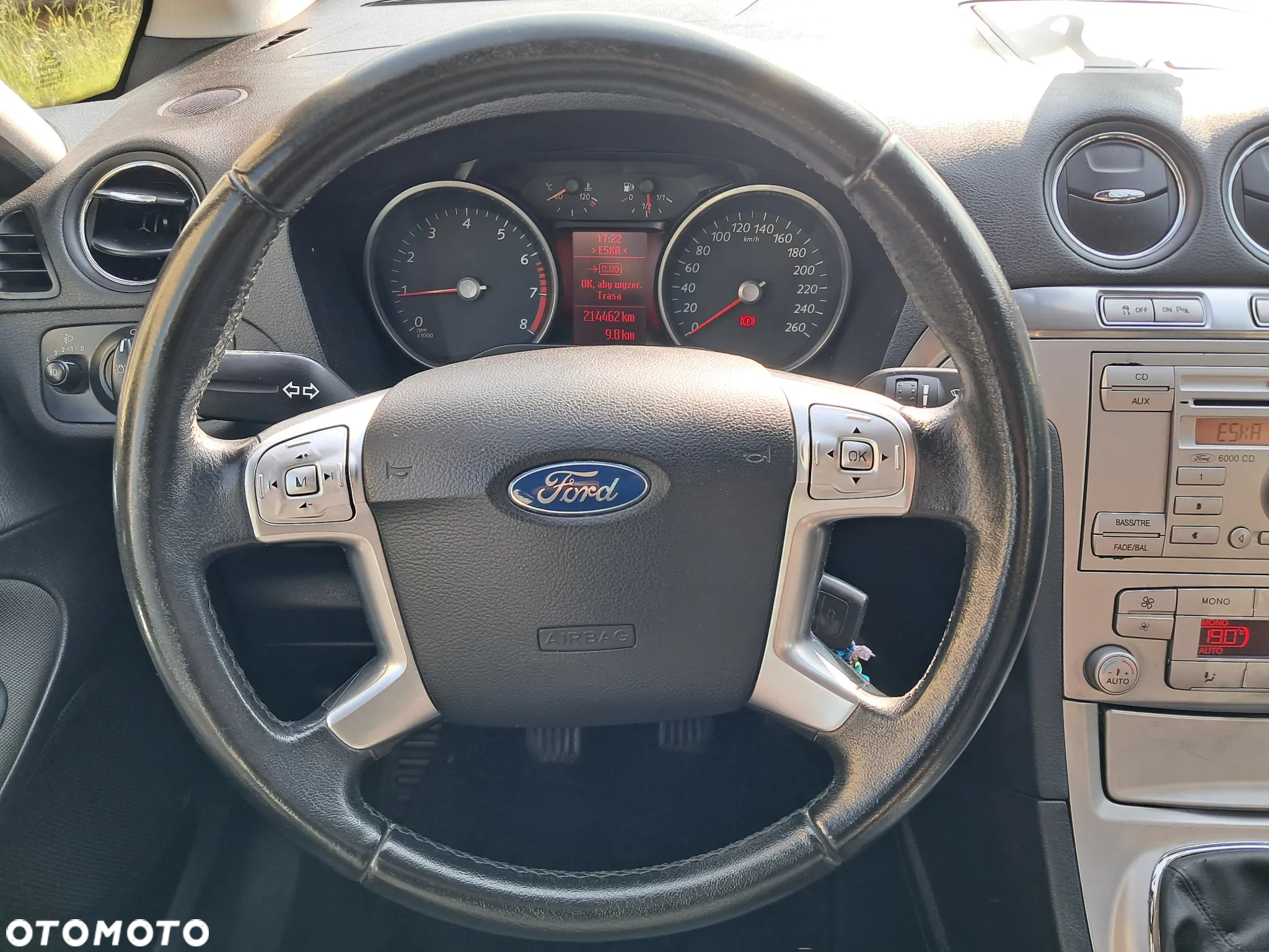 Ford S-Max - 11