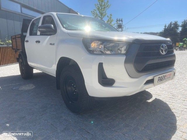 Toyota Hilux 2.4 D-4D 4WD CD CH