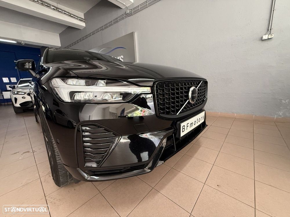 Volvo XC 60 2.0 B4 Plus Dark - 28