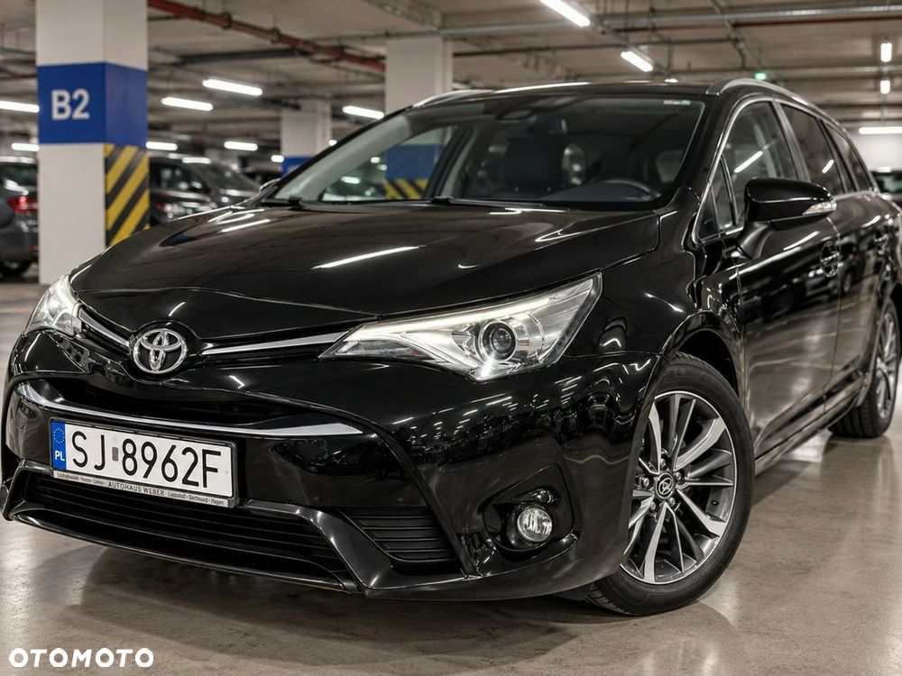 Toyota Avensis - 2