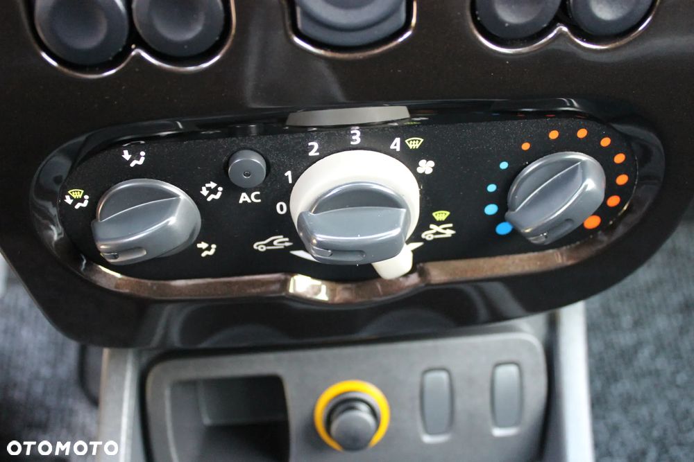 Dacia Duster 1.6 16V 4x2 Ambiance - 31