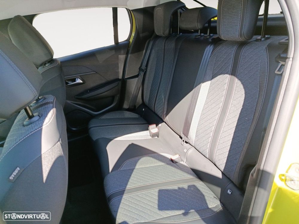 Peugeot 208 1.2 PureTech Allure — fotografia 13