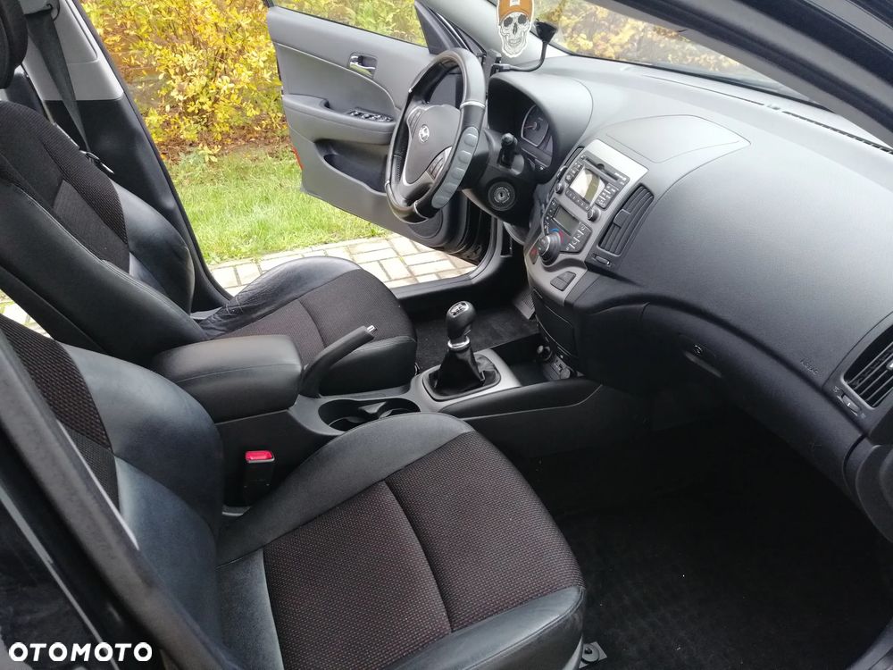Hyundai i30 1.6 CRDi Comfort - 11