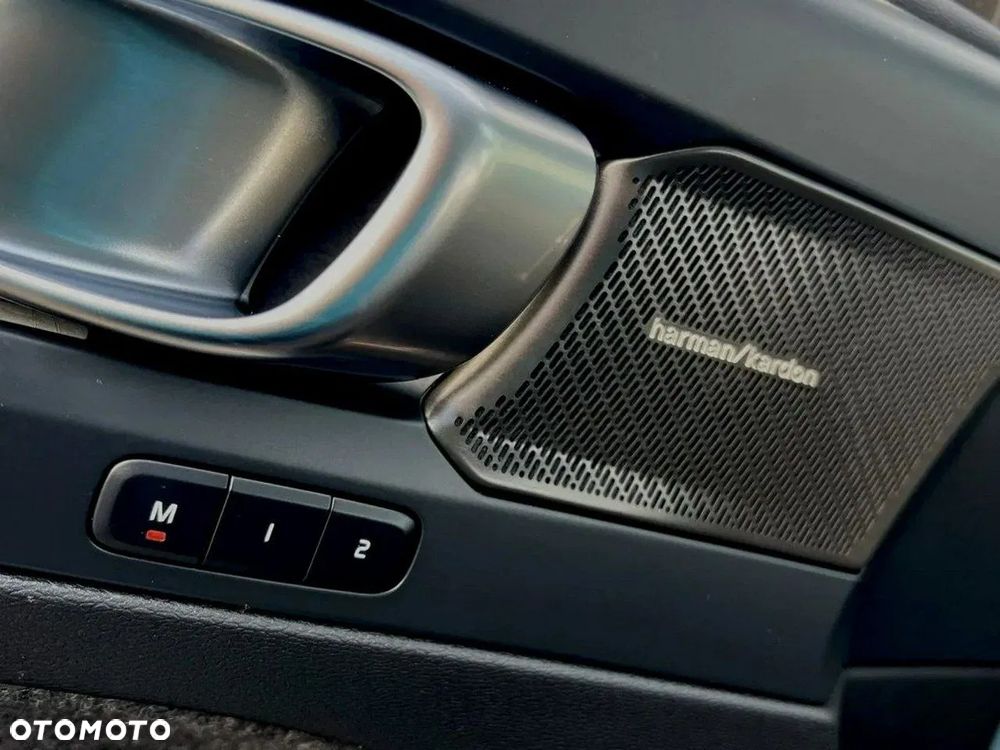 Volvo XC 40 - 28