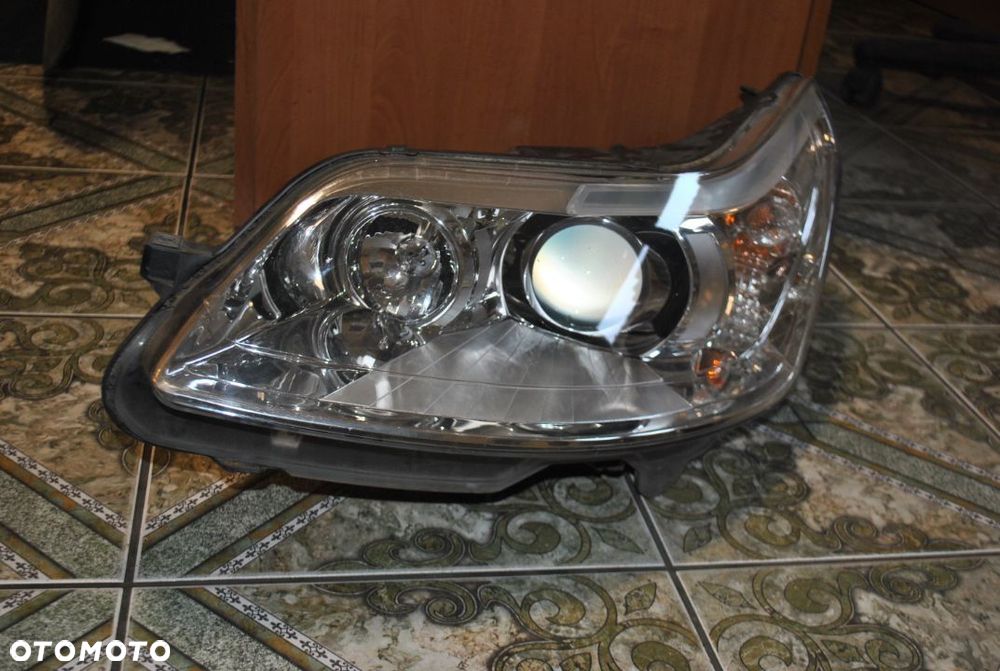 Lampa lewy przód Citroen C4 Xenon - 2