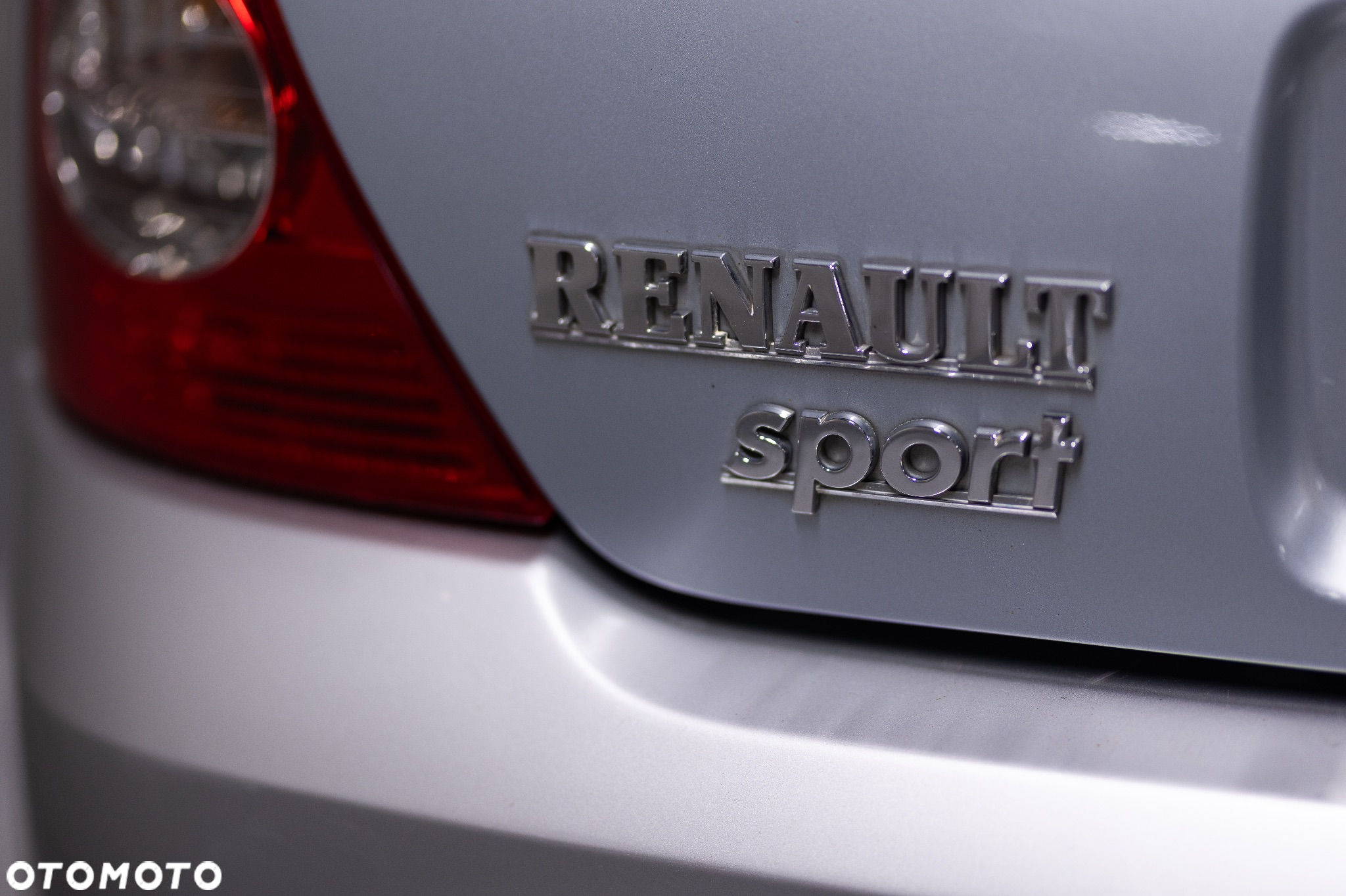 Renault Clio 2.0 16V Sport - 8