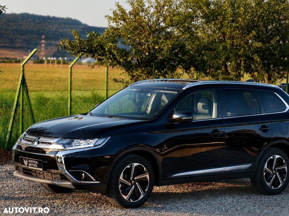 Mitsubishi Outlander - 10
