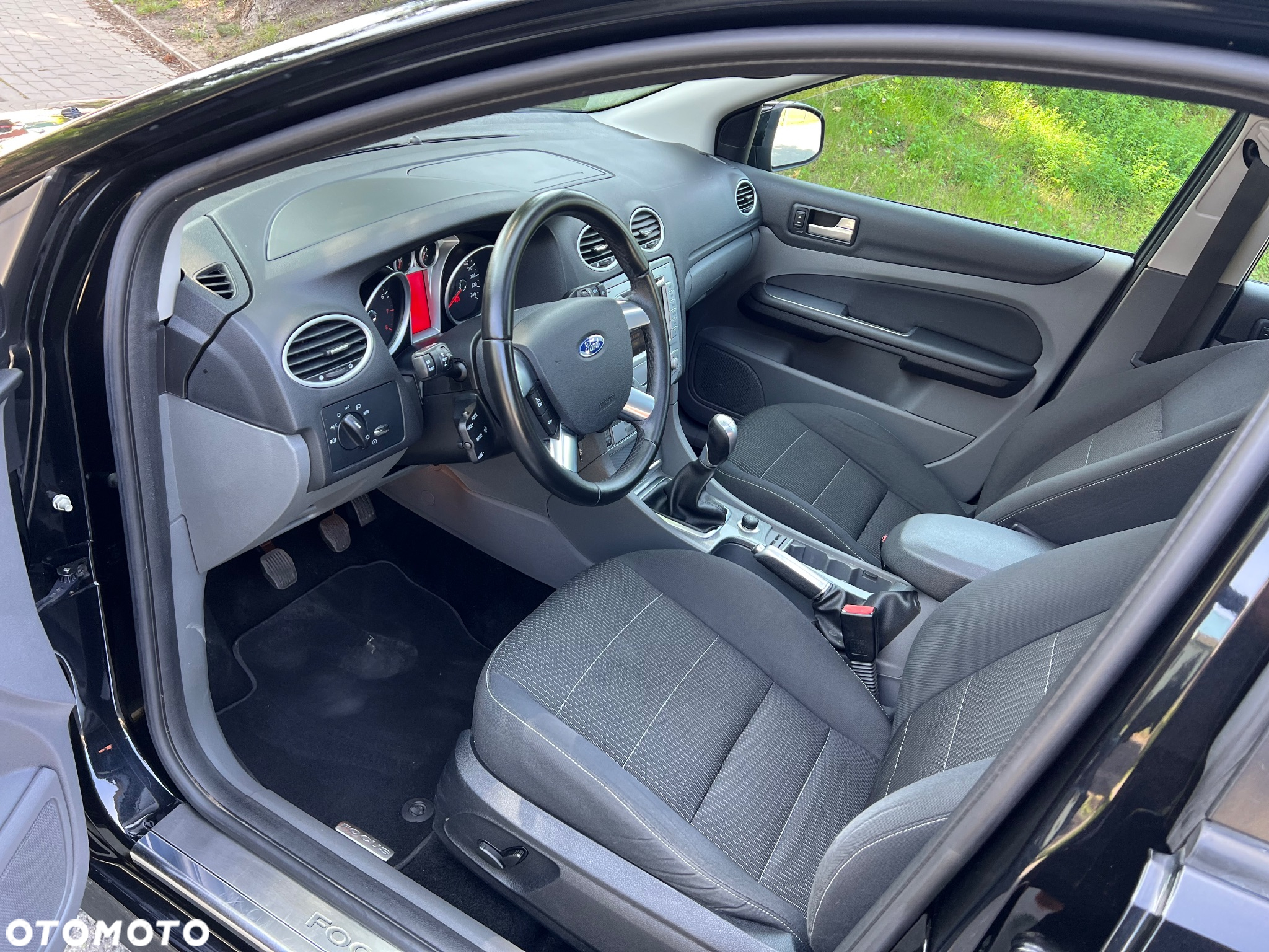 Ford Focus 2.0 16V Sport - 12