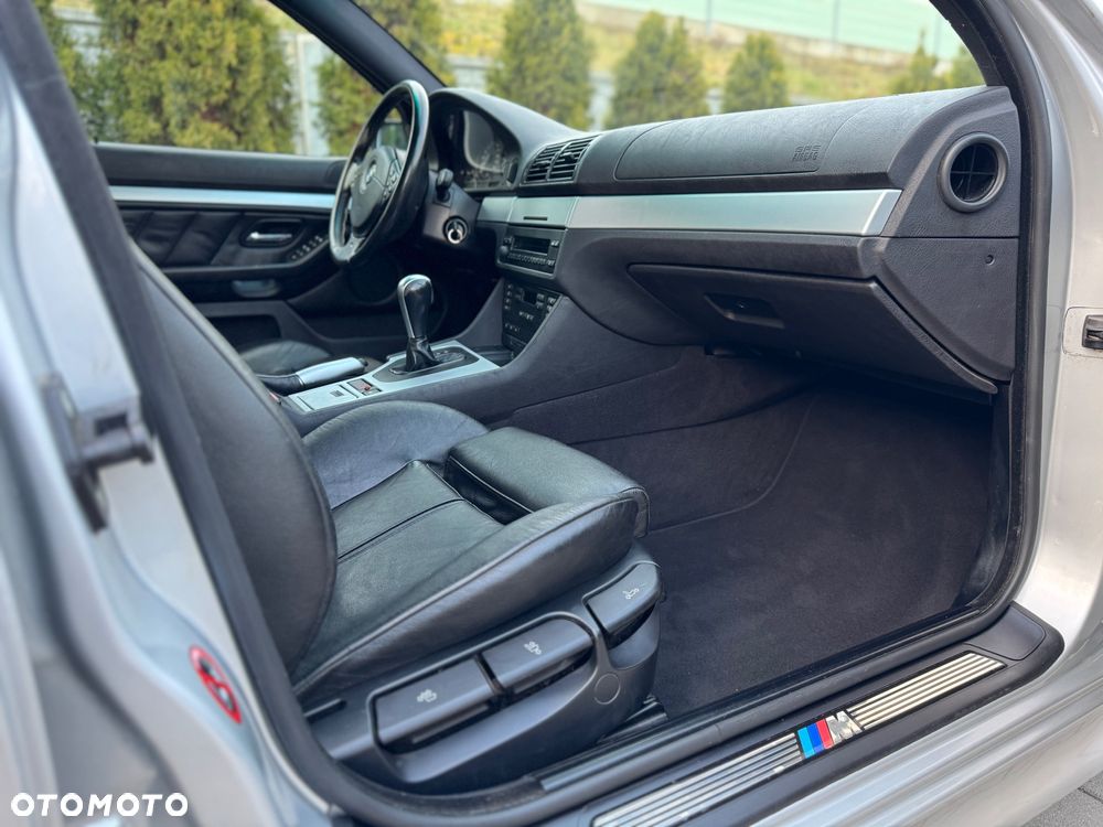 BMW Seria 5 - 25