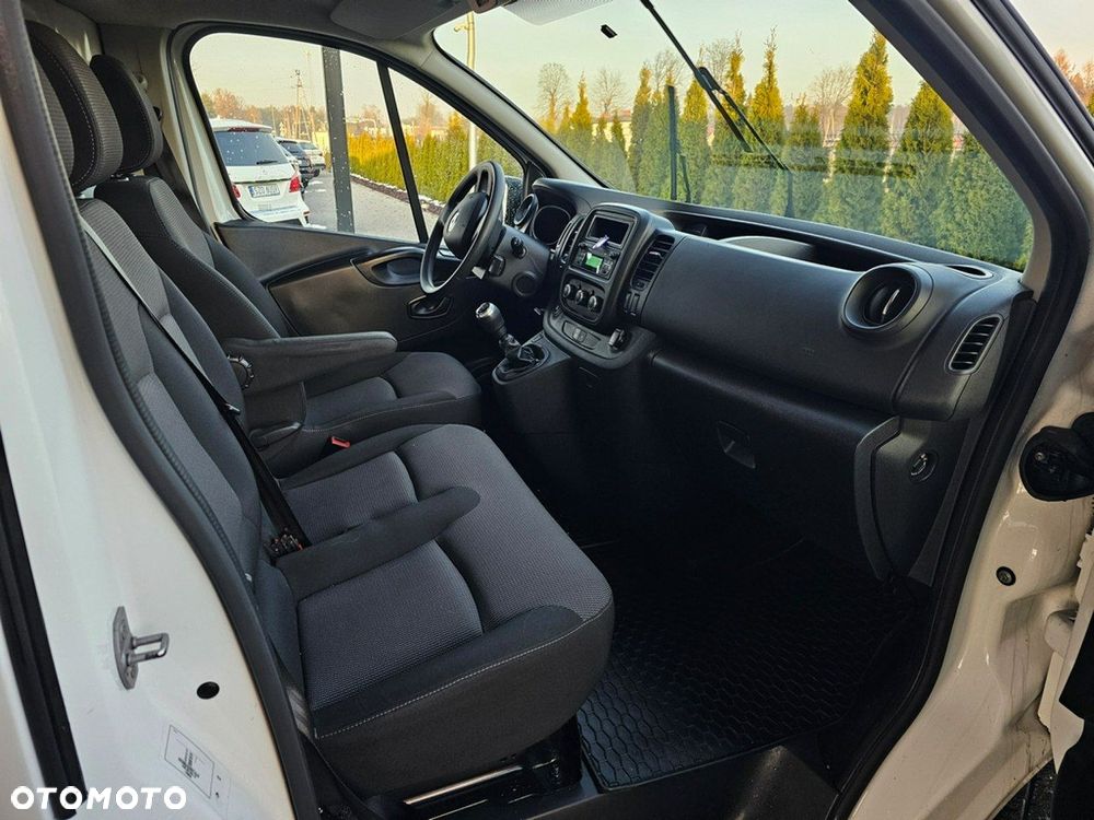 Renault Trafic - 16