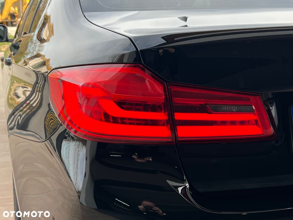 BMW Seria 5 520d xDrive Luxury Line sport - 13