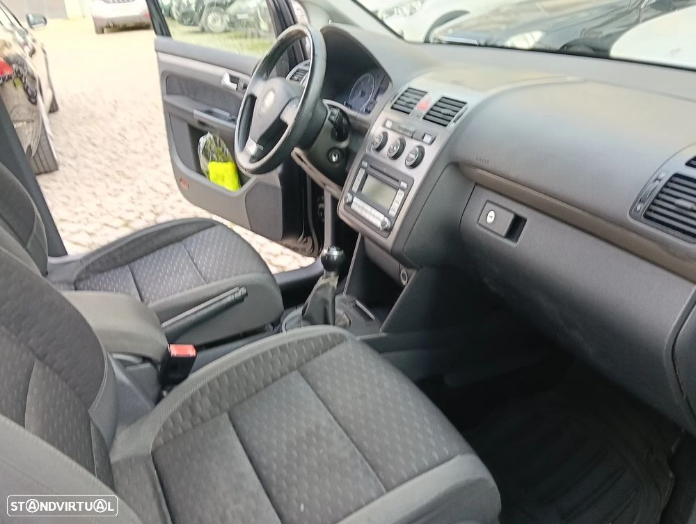 VW Touran 1.9 TDi Highline EC 7L - 7