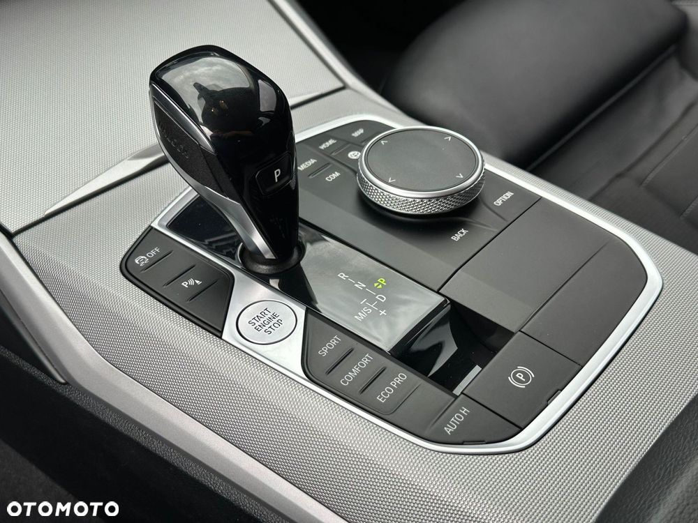 BMW Seria 3 - 18