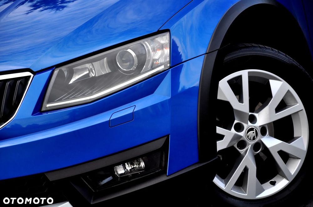 Skoda Octavia Combi 2.0 TDI 4x4 Scout - 6